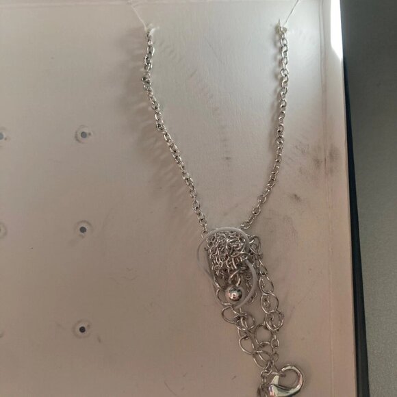 New cubic zirconia pendant silver tone 18” necklace jewelry - Picture 3 of 7